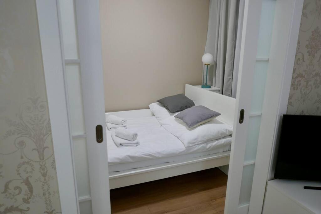 Kieslowskiego Apartment Vis-A-Vis Town Hall Warsawa Bagian luar foto